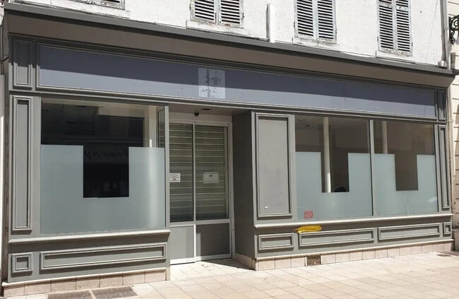 Plus de détails pour Local commercial à louer