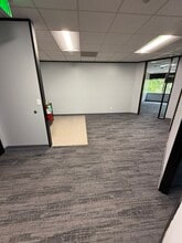 2170 Buckthorne Pl, The Woodlands, TX à louer Photo de l’immeuble– Image 1 sur 7