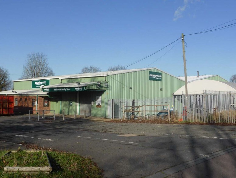 Snitterfield Rd Development Opportunity portefeuille de 3 biens à vendre sur LoopNet.fr - Photo principale – Image 2 sur 4