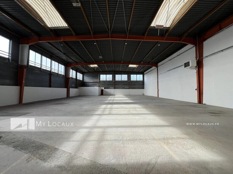 Industriel/Logistique dans SAINT-OUEN-L'AUMONE à louer - Photo de l’immeuble – Image 2 sur 7