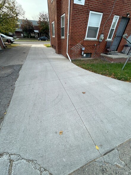 3387-3399 Ewald Cir, Detroit, MI à vendre - Photo de l’immeuble – Image 3 sur 10