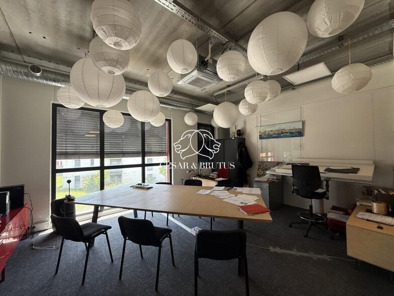 Bureau dans Rillieux-la-Pape à louer - Photo intérieure – Image 1 sur 4