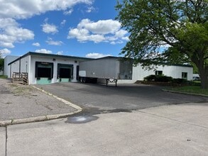 2845 S Anthony Ln, Saint Anthony, MN à louer Photo de l’immeuble– Image 1 sur 7