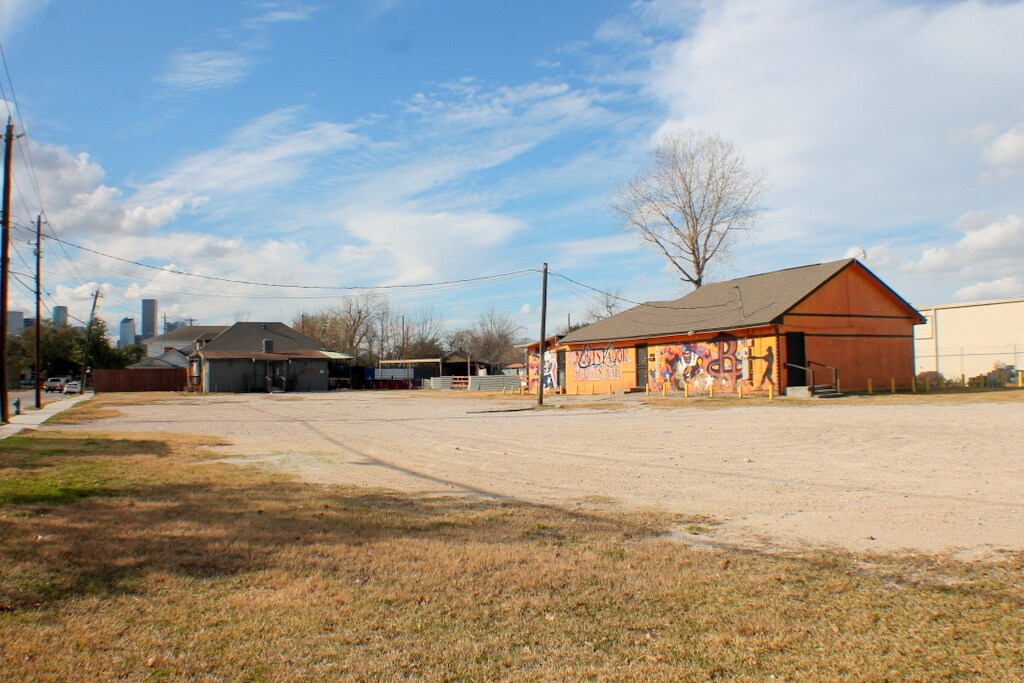 3907 1/2 Canal St, Houston, TX à louer Photo principale– Image 1 sur 21