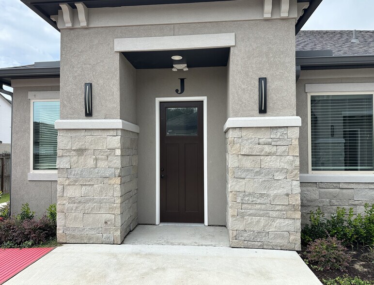 17844 Mound Rd, Cypress, TX à vendre - Photo de l’immeuble – Image 2 sur 23