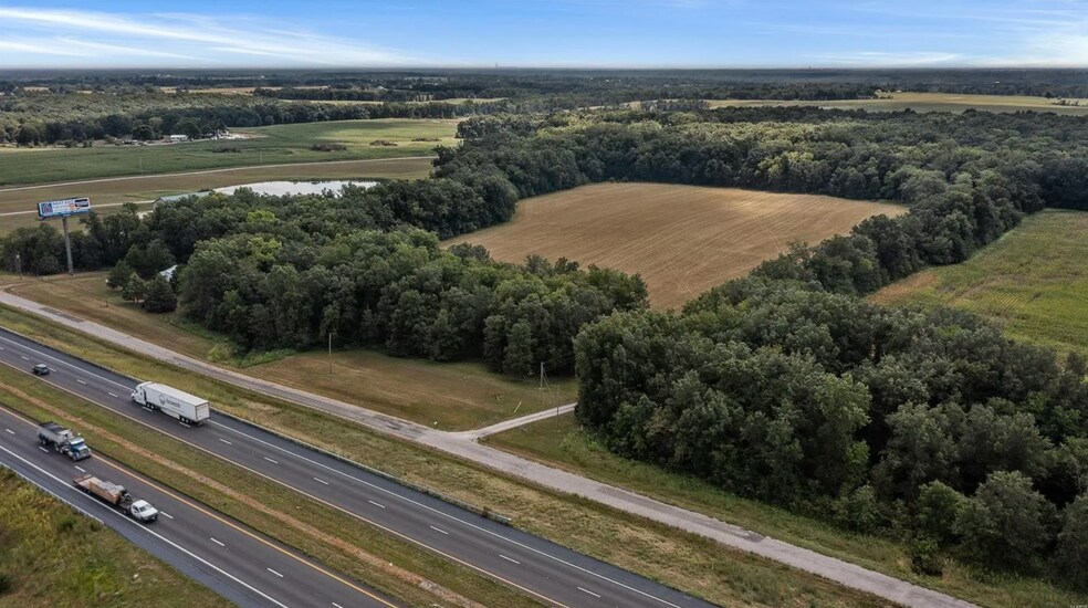 4828 Jade Rd, Kingdom City, MO à louer - Photo principale – Image 1 sur 16