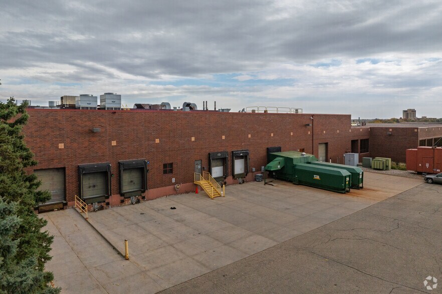 10700 Bren Rd W, Minnetonka, MN à louer - Photo de l’immeuble – Image 3 sur 16