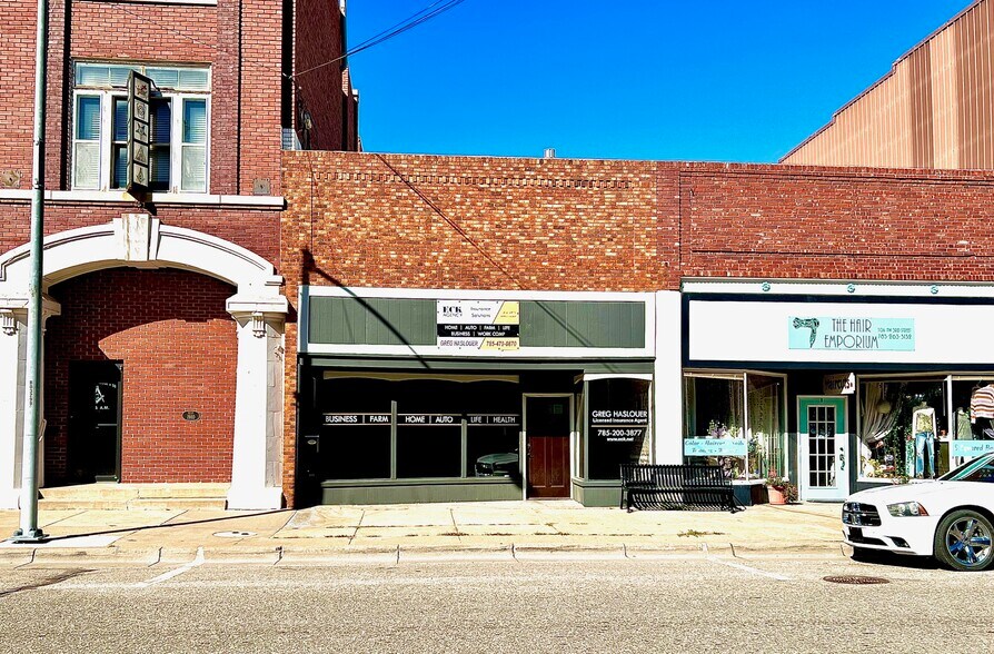 108 NW 3rd St, Abilene, KS à vendre - Photo de l’immeuble – Image 2 sur 7