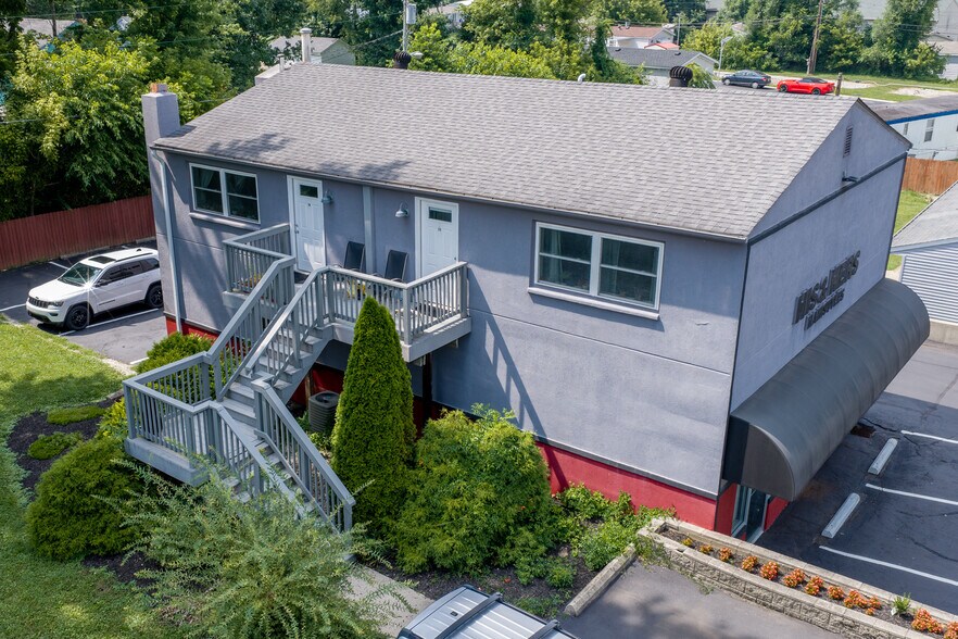 2312 S Rogers St, Bloomington, IN à vendre - Photo de l’immeuble – Image 2 sur 49