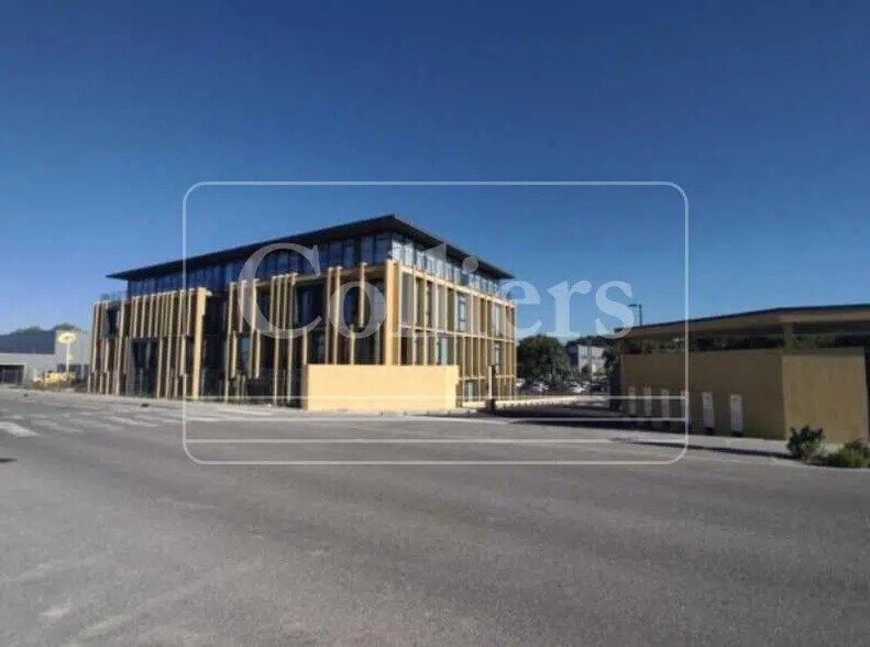 Bureau dans Aix-en-Provence à louer - Photo de l’immeuble – Image 2 sur 9