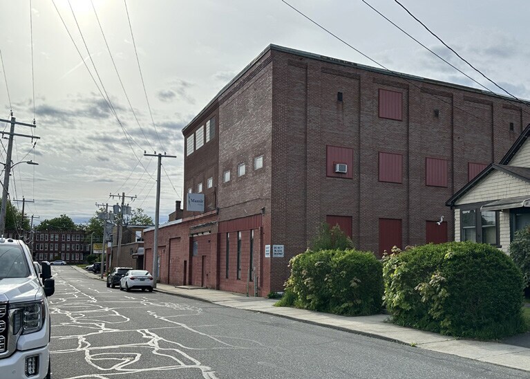 24 Shawmut Ave, Holyoke, MA à vendre - Photo de l’immeuble – Image 2 sur 11