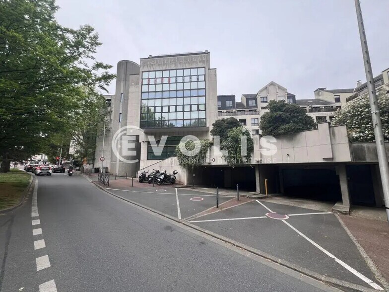 Bureau dans Nogent-sur-Marne à louer - Photo de l’immeuble – Image 2 sur 18