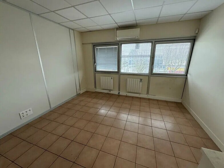 13 Rue Henri Farman, Tremblay-en-France à louer - Photo de l’immeuble – Image 3 sur 8
