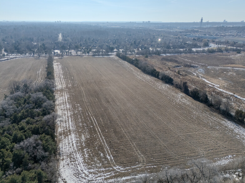 560 Winston Churchill Blvd, Oakville, ON à louer - Photo de l’immeuble – Image 2 sur 2