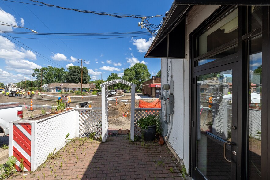 2201-2205 44th Ave N, Minneapolis, MN à louer - Photo de l’immeuble – Image 3 sur 30