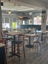 615 Main St, Hyannis, MA à louer Photo intérieure– Image 1 sur 11