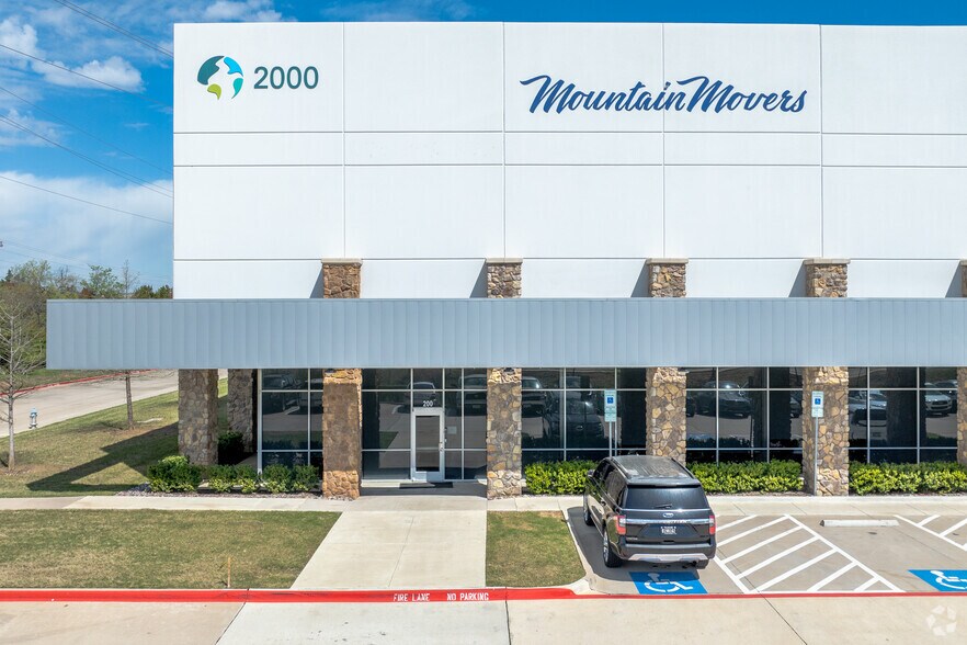 2000 Lakeside Pky, Flower Mound, TX à louer - Photo de l’immeuble – Image 2 sur 8