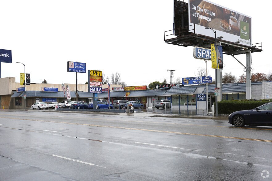 6543-6559 Topanga Canyon Blvd, Woodland Hills, CA à louer - Photo de l’immeuble – Image 1 sur 4