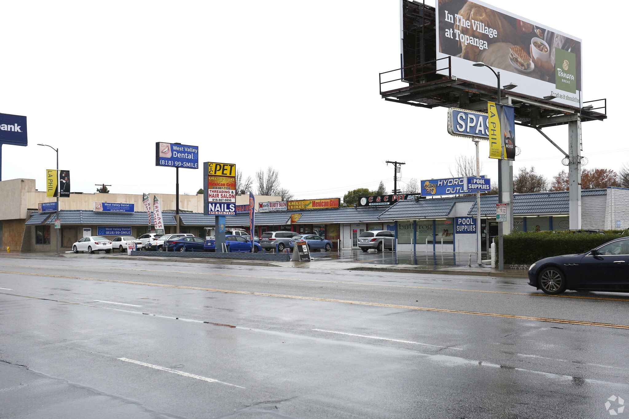 6543-6559 Topanga Canyon Blvd, Woodland Hills, CA à louer Photo de l’immeuble– Image 1 sur 5
