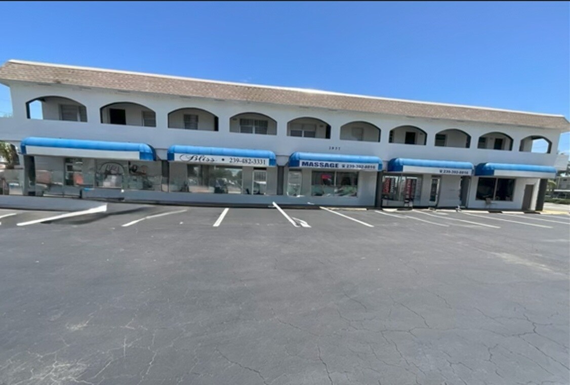 3937-3957 Broadway Ave, Fort Myers, FL à vendre Photo de l’immeuble– Image 1 sur 42