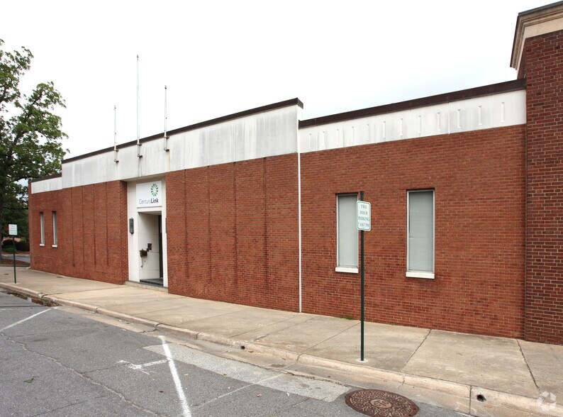 338 Sunset Ave, Asheboro, NC à vendre - Photo principale – Image 1 sur 1