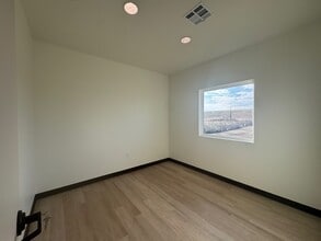 0 Sara Road, Mustang, OK à louer Photo intérieure– Image 1 sur 5