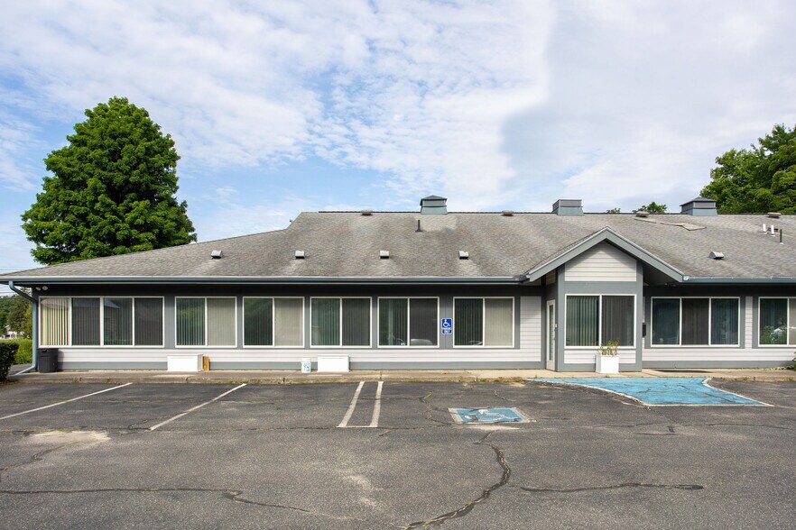 789 Main St, Great Barrington, MA à vendre - Photo de l’immeuble – Image 2 sur 20