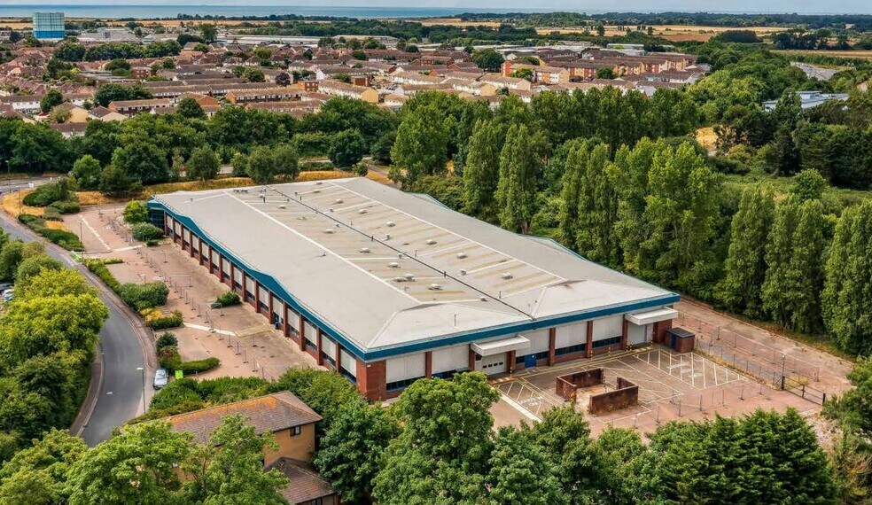 New Courtwick Ln, Littlehampton à louer - Photo de l’immeuble – Image 2 sur 3