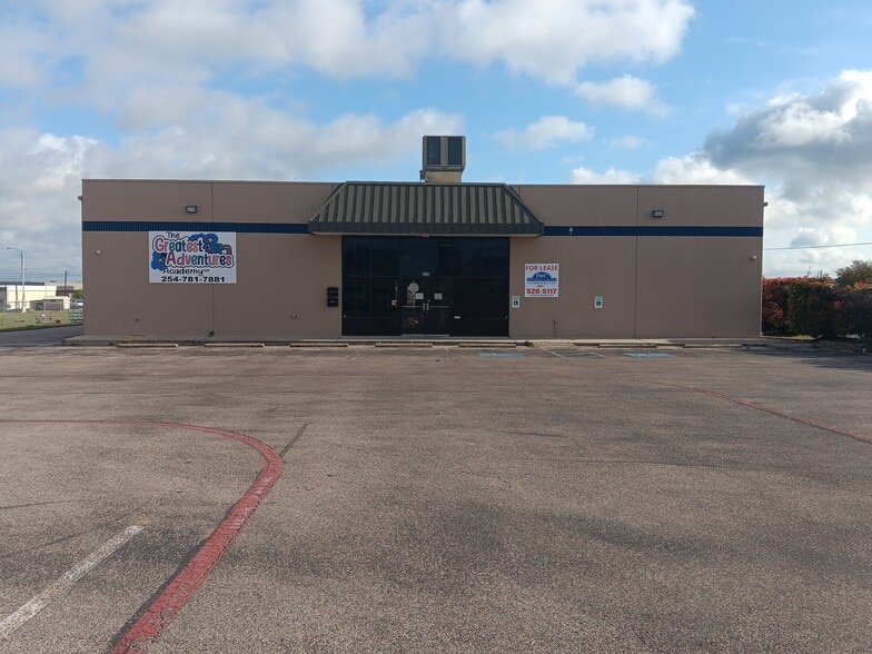 203 W Jasper Dr, Killeen, TX à louer - Photo de l’immeuble – Image 3 sur 20
