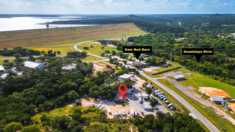 16415 S Access Rd, Canyon Lake, TX à vendre - Photo de l’immeuble – Image 2 sur 30