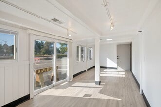 4740 N 42nd Ave, Golden Valley, MN à louer Photo intérieure– Image 2 sur 5