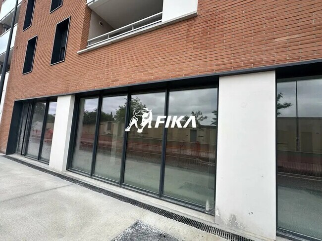 Plus de détails pour Local commercial à vendre