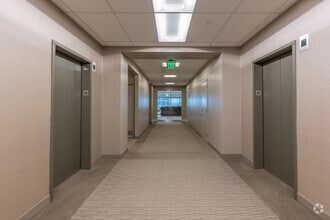 1085 Raymond Blvd, Newark, NJ à louer Photo intérieure– Image 1 sur 3