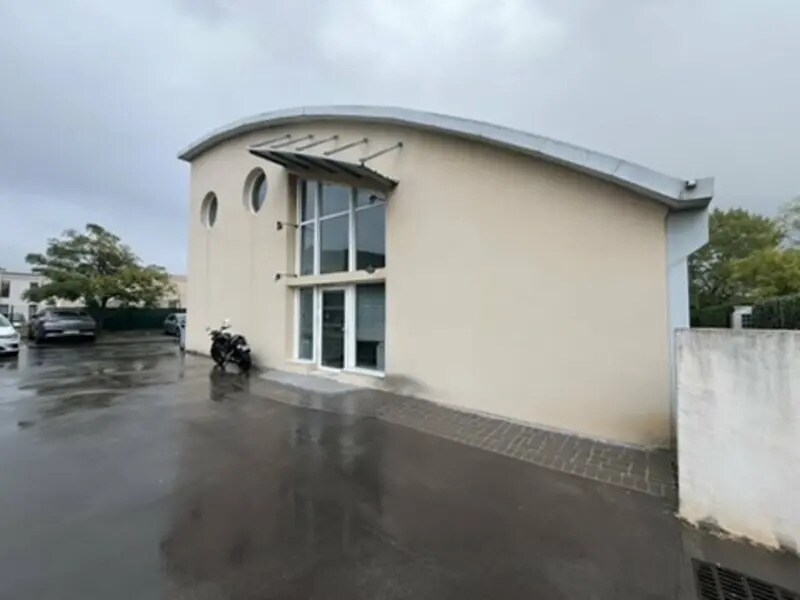 Bureau dans LES MILLES à louer Photo de l’immeuble– Image 1 sur 5