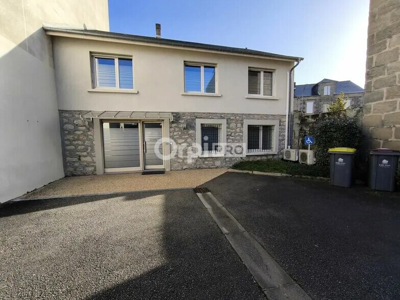 Bureau dans Brive-la-Gaillarde à louer - Photo de l’immeuble – Image 1 sur 11