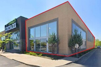 Plus de détails pour 1431 Boul Des Promenades, Saint-hubert, QC - Local commercial à louer