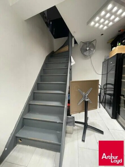 Local commercial dans Reims à louer - Photo de l’immeuble – Image 3 sur 7