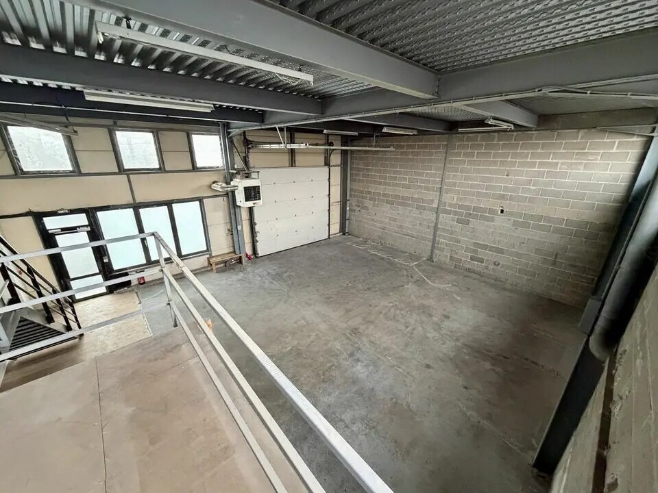 Local d’activités dans Le Thillay à louer Photo intérieure– Image 1 sur 7