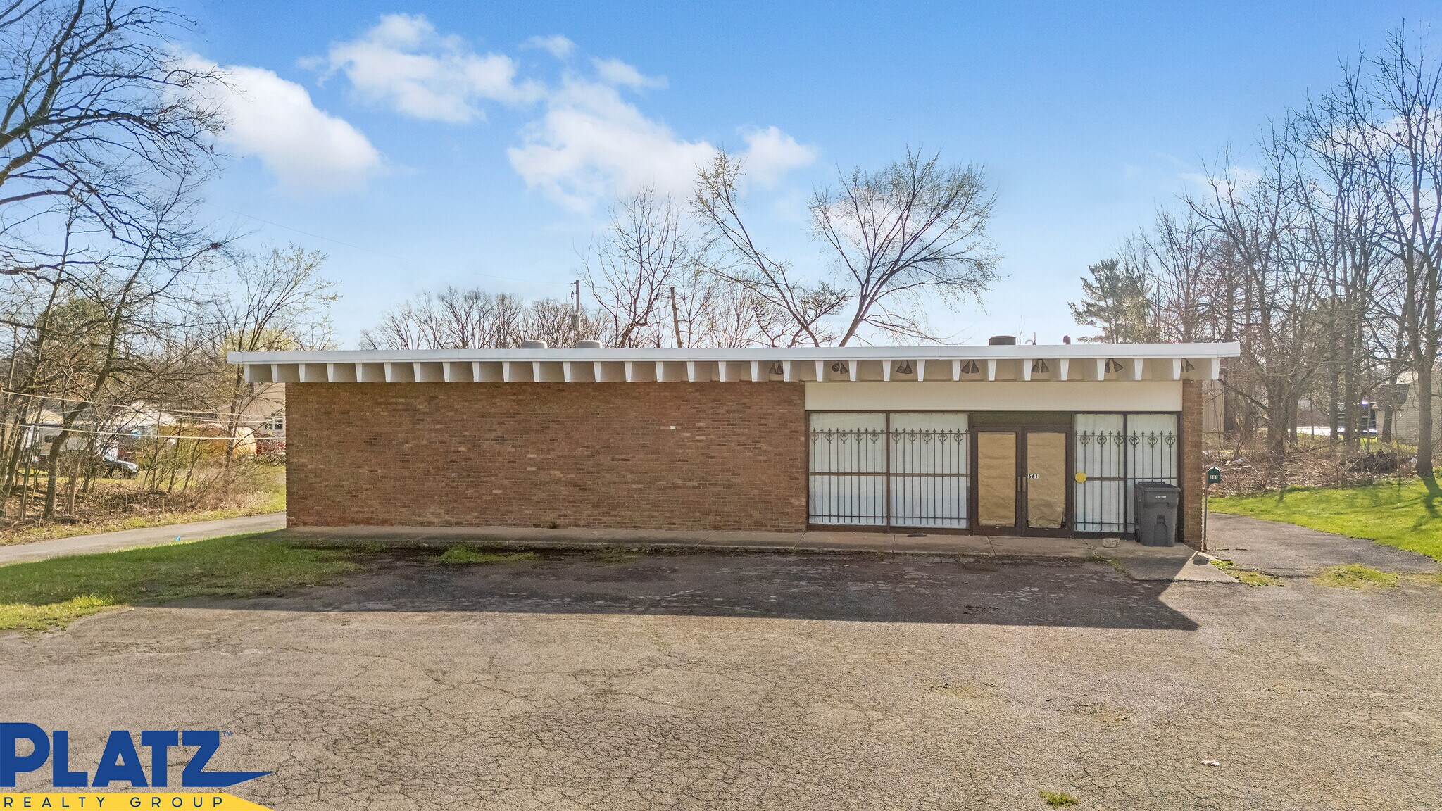661 S Meridian Rd, Youngstown, OH à vendre Photo de l’immeuble– Image 1 sur 7