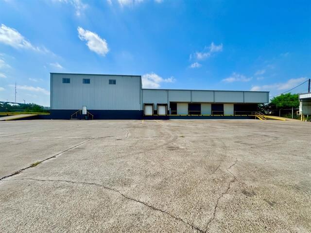 4425 Pan American Blvd, Laredo, TX à louer Photo de l’immeuble– Image 1 sur 25