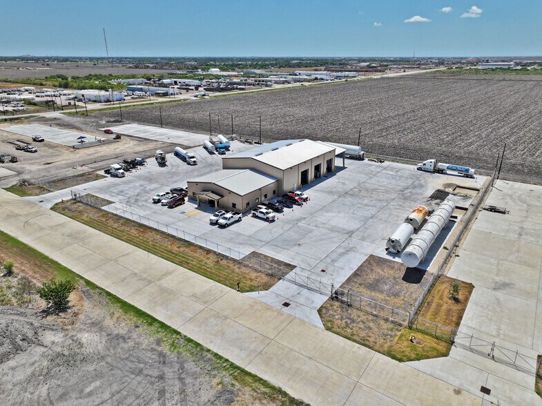 5509 Kingpin Dr, Corpus Christi, TX à vendre - Photo de l’immeuble – Image 1 sur 7