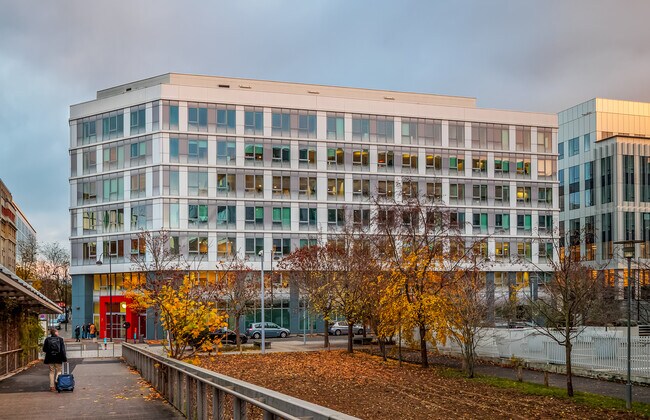 Plus de détails pour 7 Rue Henri Becquerel, Rueil-Malmaison - Bureau à louer