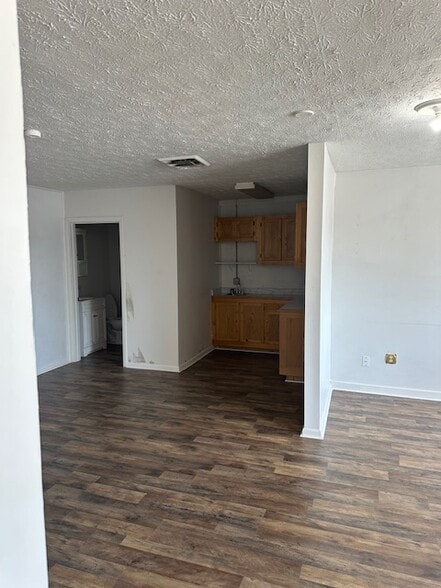247 Hillside Dr, Painesville, OH à louer - Photo de l’immeuble – Image 3 sur 8