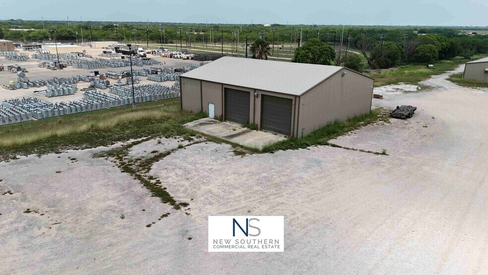 2620 E Corral Ave, Kingsville, TX à vendre - Photo de l’immeuble – Image 1 sur 22