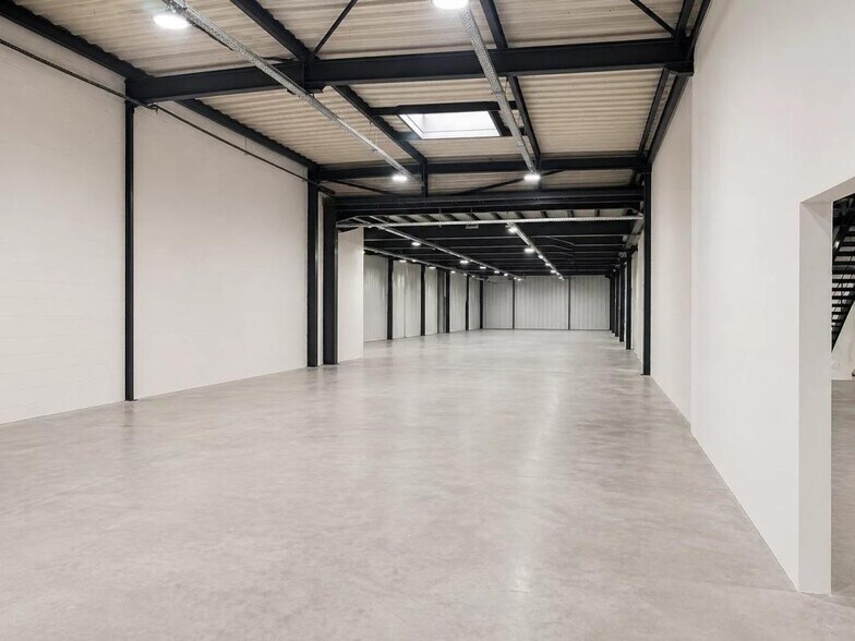 Industriel/Logistique dans Chelles à vendre - Photo intérieure – Image 3 sur 16