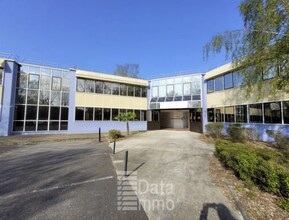 Bureau dans Saint-Thibault-des-Vignes à louer Photo de l’immeuble– Image 1 sur 10
