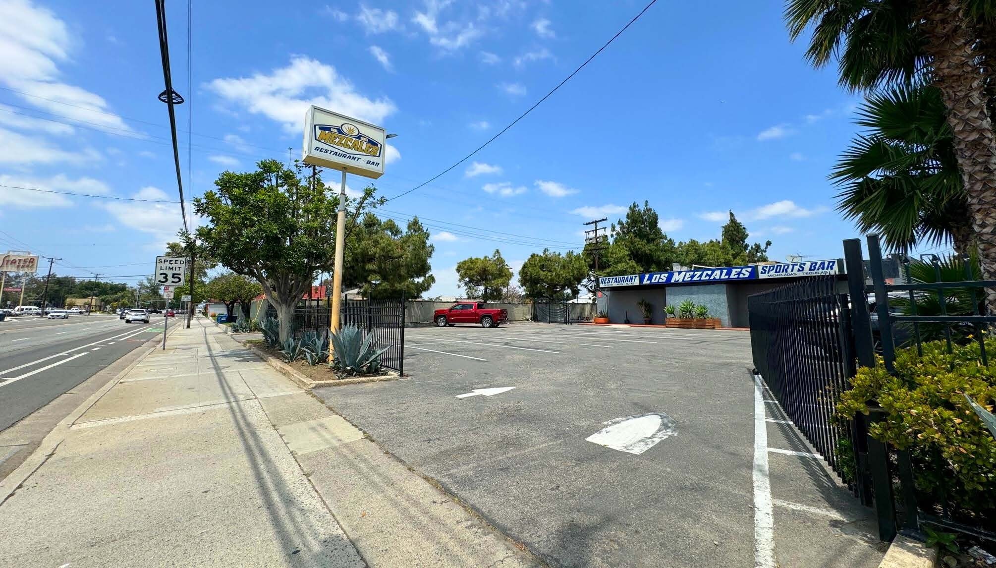 2513 W Edinger Ave, Santa Ana, CA à vendre Photo principale– Image 1 sur 11