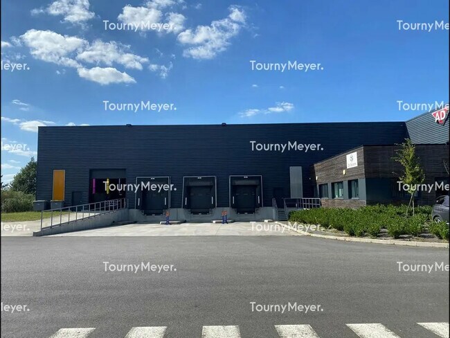 Plus de détails pour Local d'activités à louer