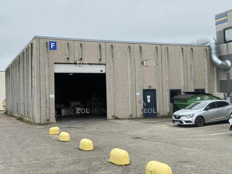 Industriel/Logistique dans Chaponnay à louer - Photo de l’immeuble – Image 3 sur 14