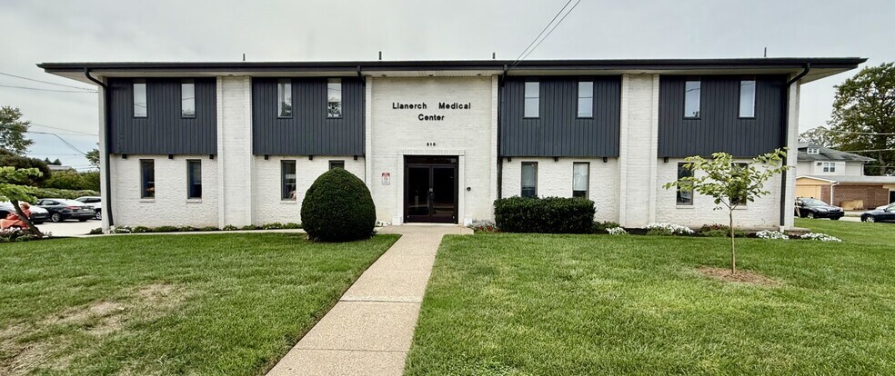 510 Darby Rd, Havertown, PA à louer - Photo de l’immeuble – Image 2 sur 16